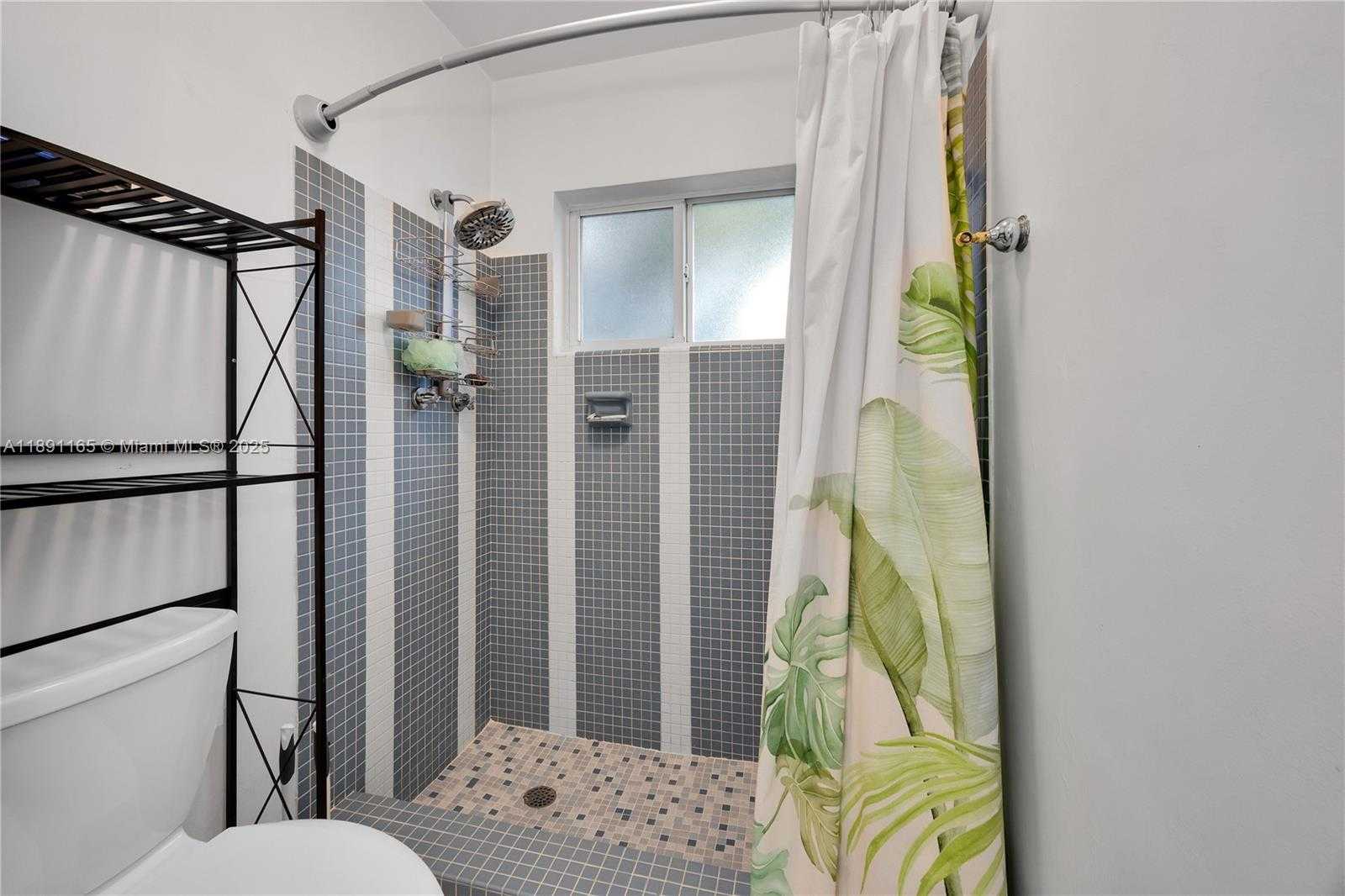Small Image of 8865 SOUTH WEST 83RD ST, Miami Number 23