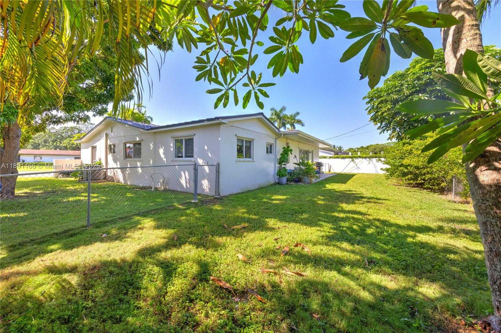Small Image of 8865 SOUTH WEST 83RD ST, Miami Number 29