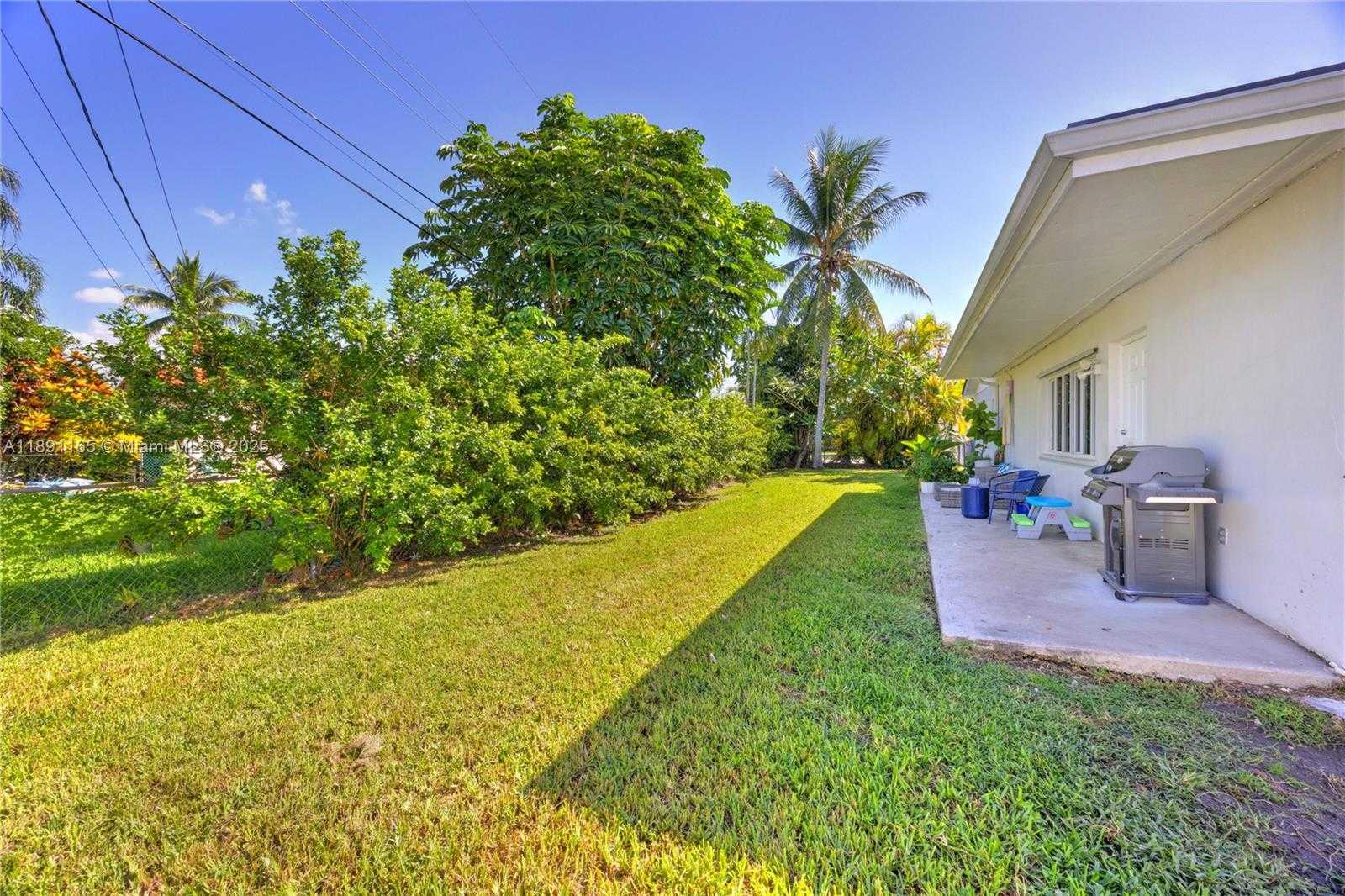 Small Image of 8865 SOUTH WEST 83RD ST, Miami Number 30