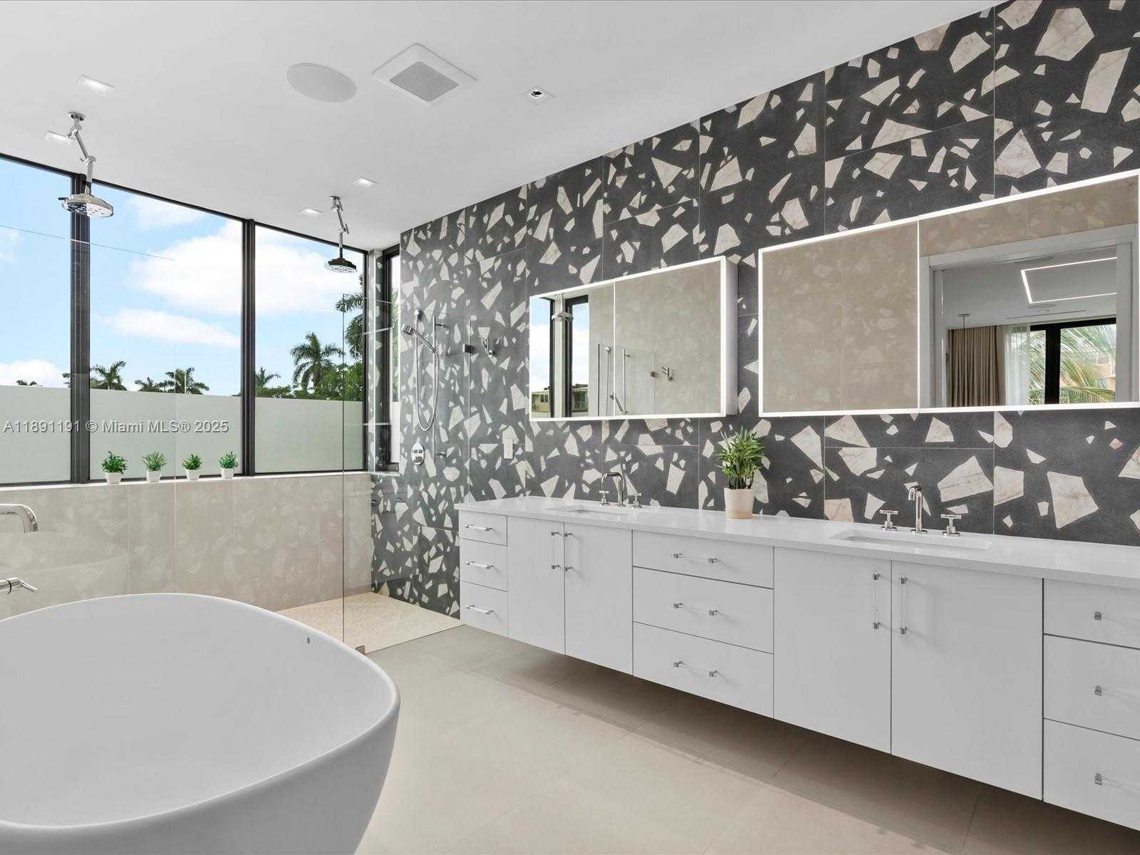 Small Image of 1736 SOUTH EAST 14TH ST, Fort Lauderdale Number 27