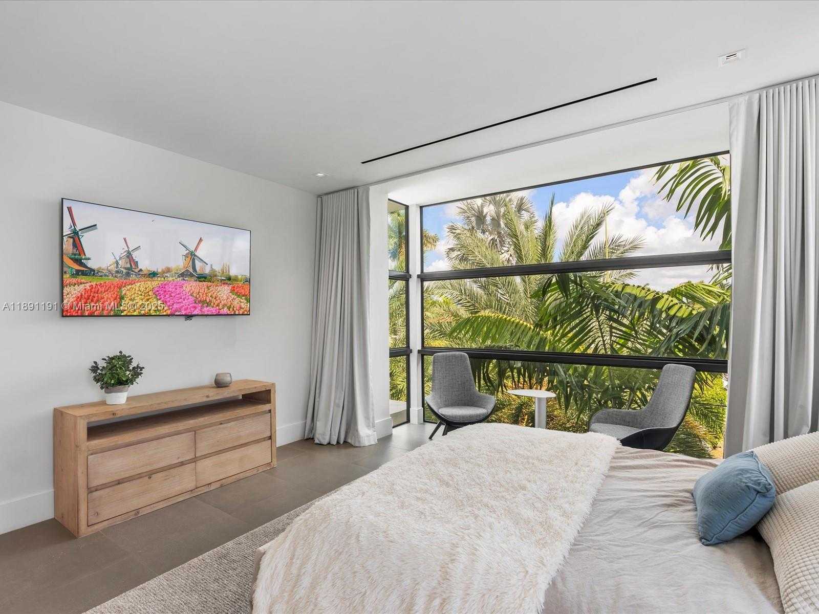 Small Image of 1736 SOUTH EAST 14TH ST, Fort Lauderdale Number 31