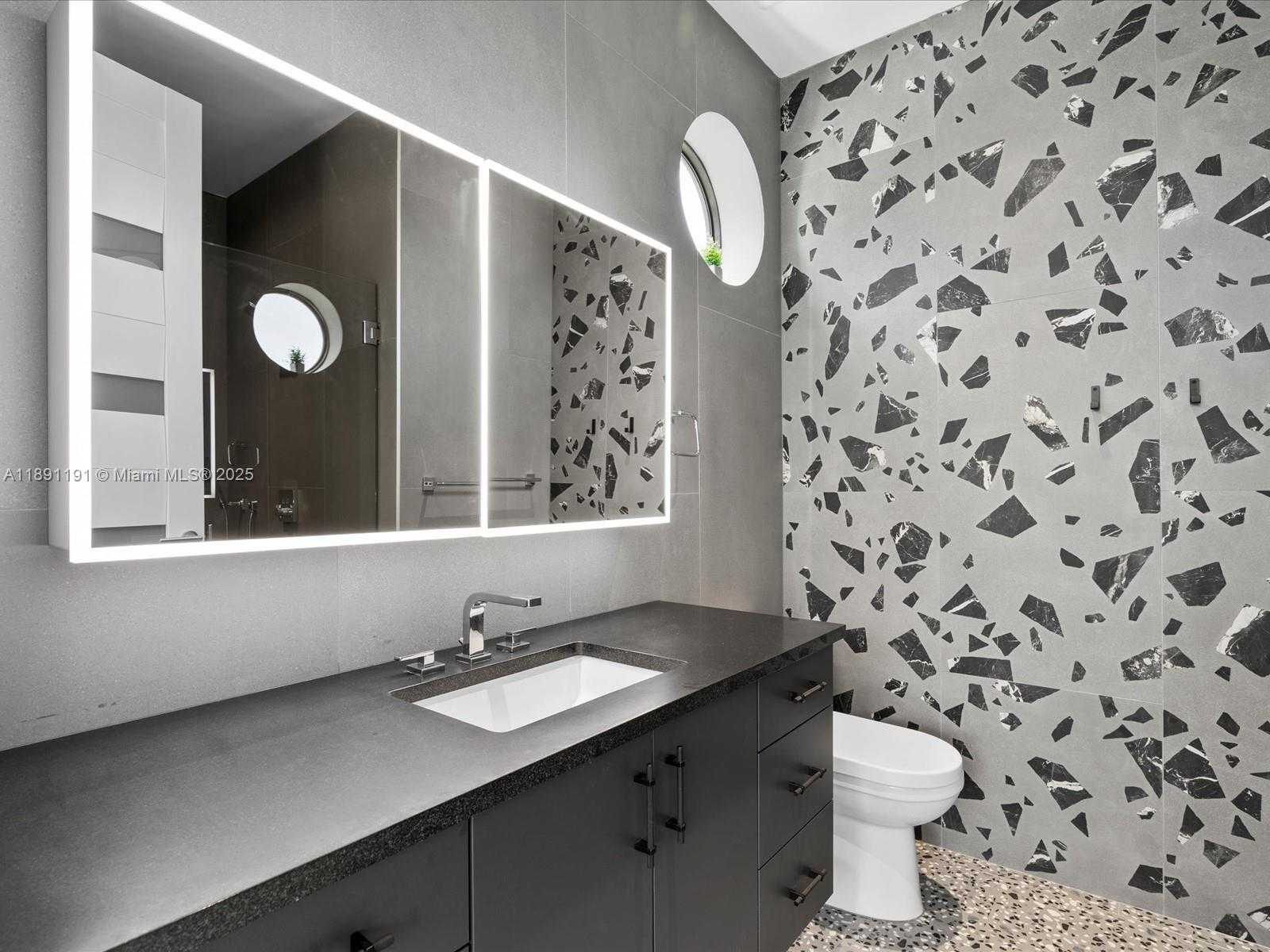 Small Image of 1736 SOUTH EAST 14TH ST, Fort Lauderdale Number 32