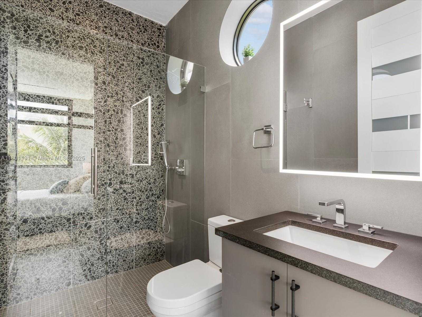 Small Image of 1736 SOUTH EAST 14TH ST, Fort Lauderdale Number 36