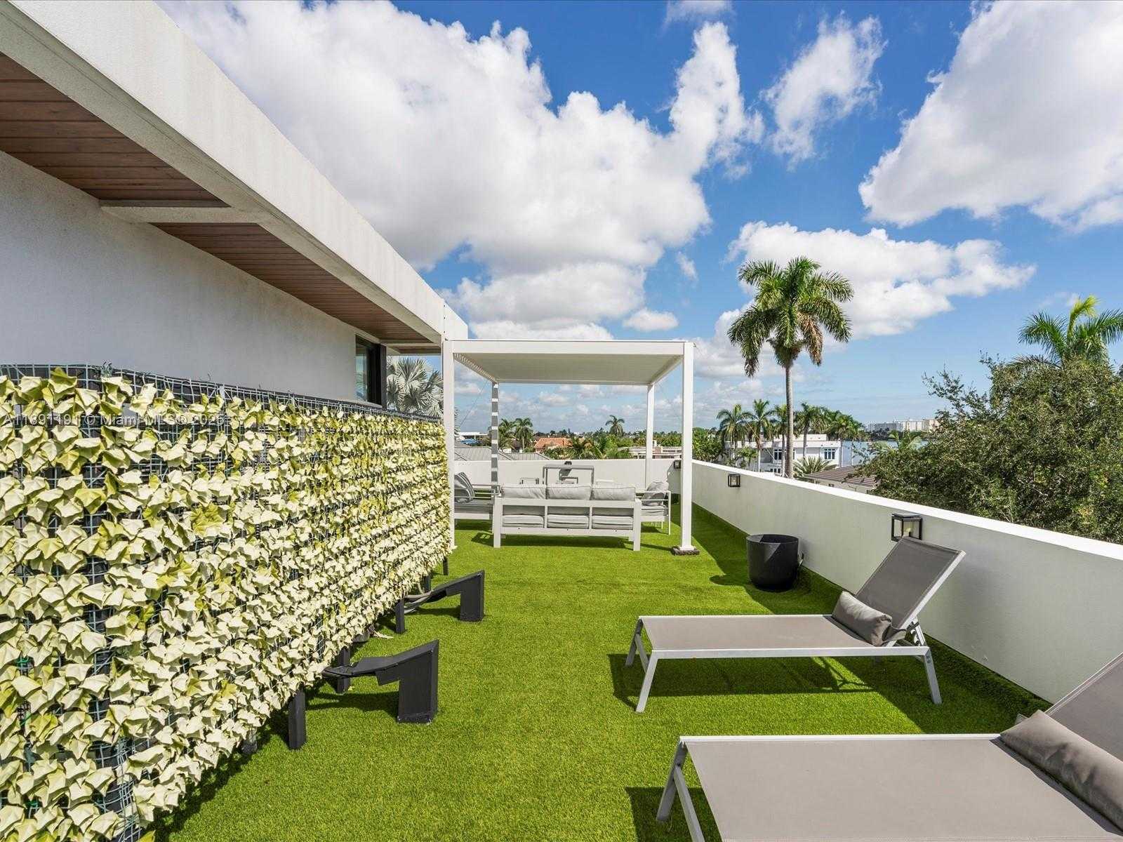 Small Image of 1736 SOUTH EAST 14TH ST, Fort Lauderdale Number 43