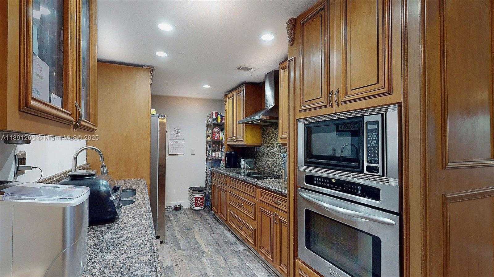 Small Image of 26303 SOUTH WEST 127TH PL, Homestead Number 11
