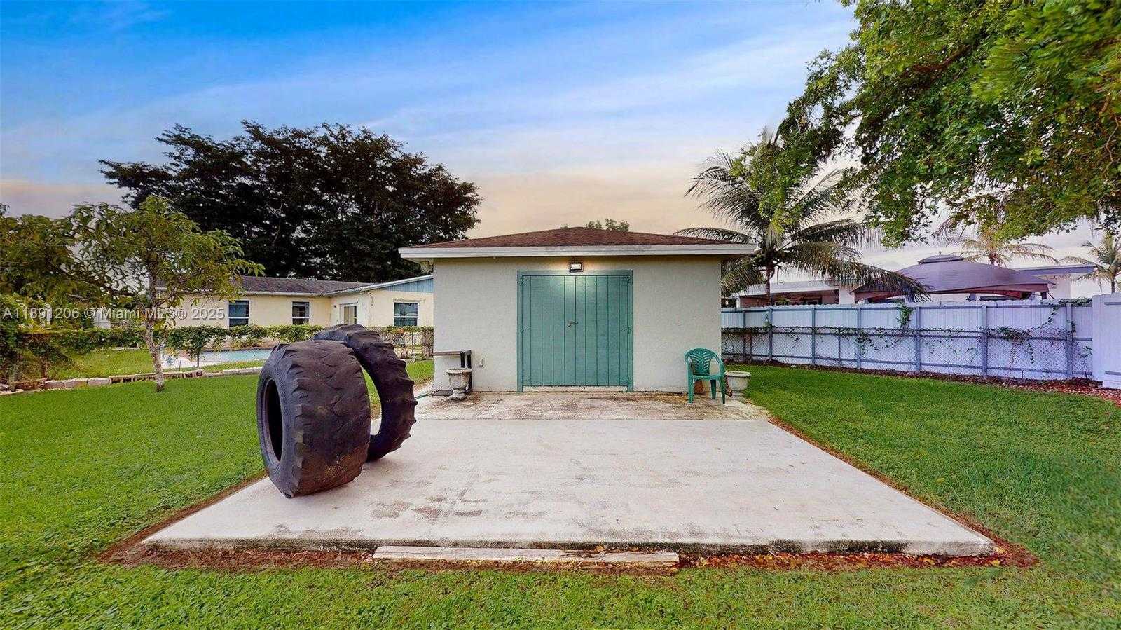 Small Image of 26303 SOUTH WEST 127TH PL, Homestead Number 48