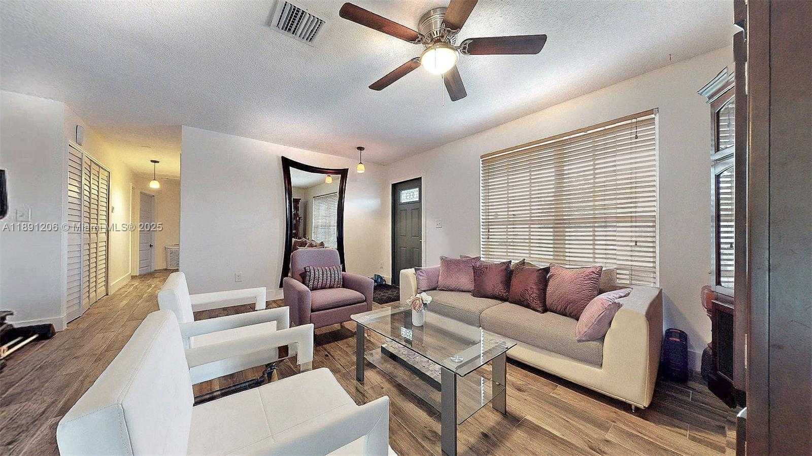 Small Image of 26303 SOUTH WEST 127TH PL, Homestead Number 9