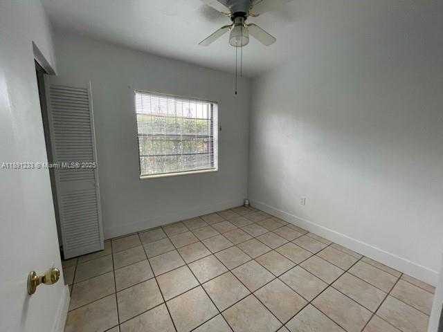 Small Image of 3831 WEST 4TH CT, Hialeah Number 13