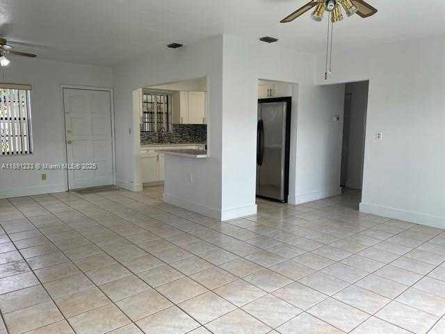 Small Image of 3831 WEST 4TH CT, Hialeah Number 4