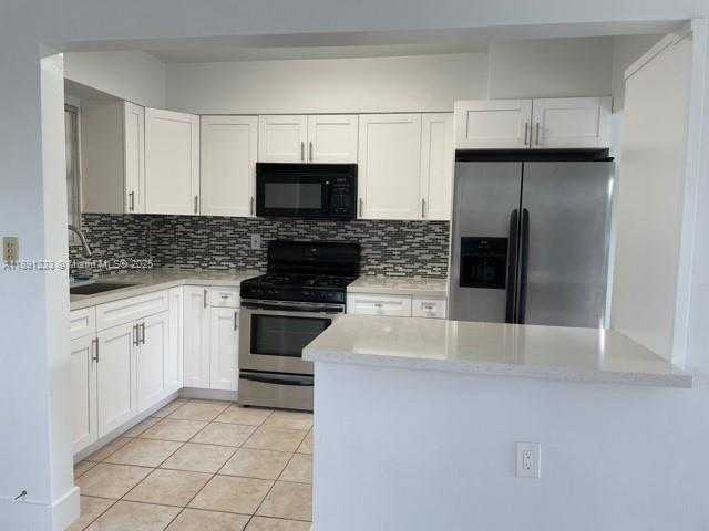 Small Image of 3831 WEST 4TH CT, Hialeah Number 6