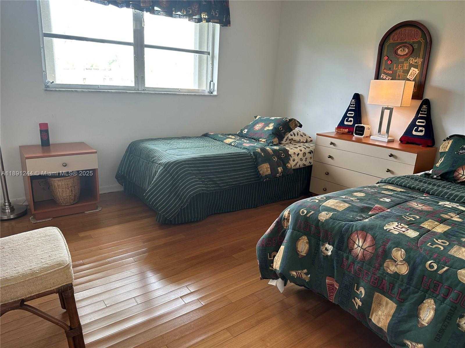 Small Image of 16628 GOLFVIEW DR, Weston Number 8