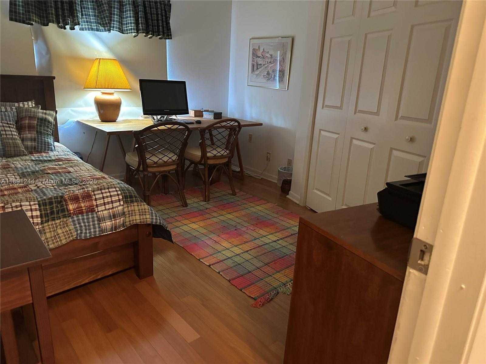 Small Image of 16628 GOLFVIEW DR, Weston Number 9