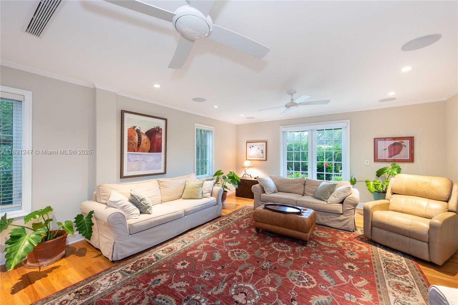 Small Image of 1036 SOUTH GREENWAY DR, Coral Gables Number 10