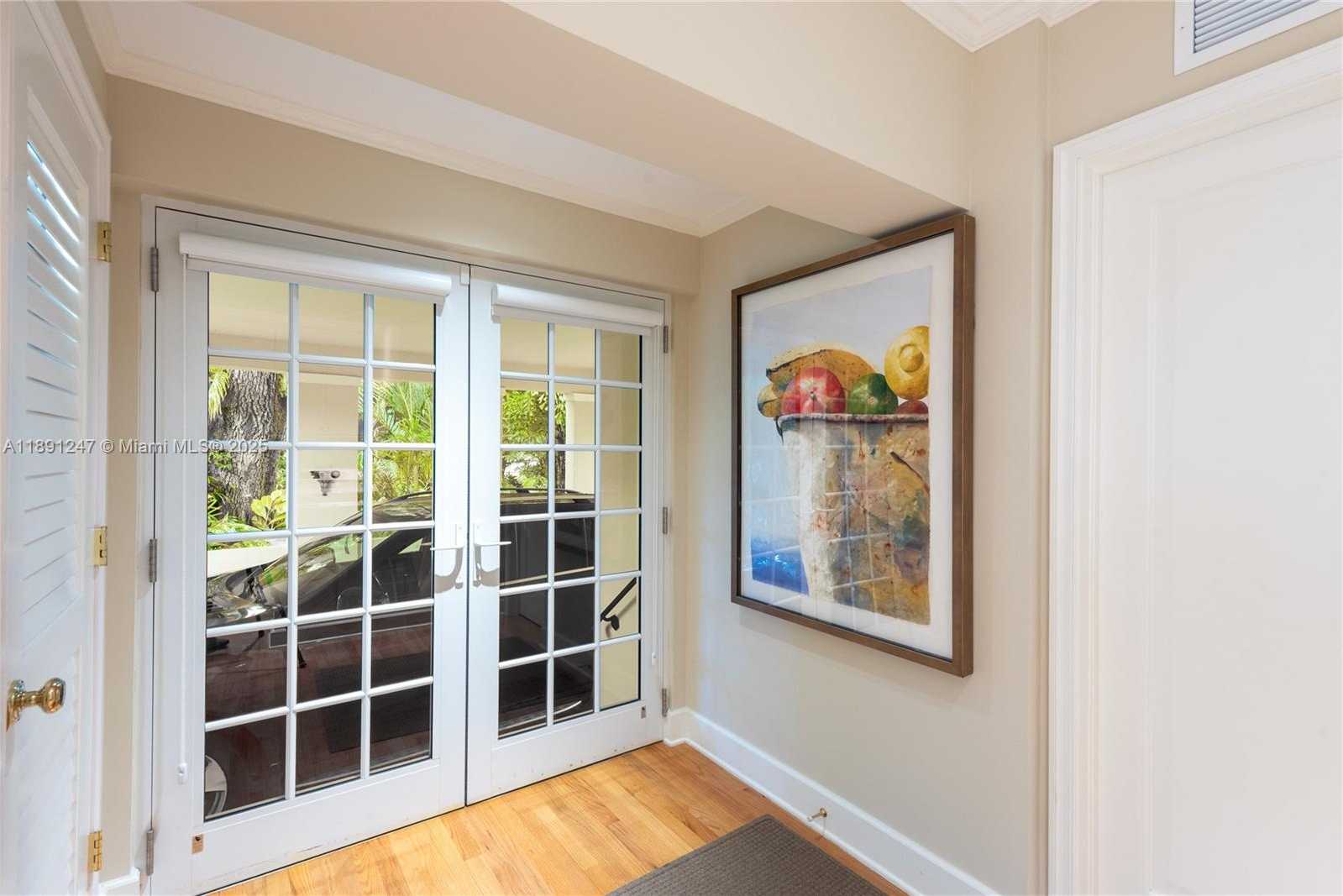 Small Image of 1036 SOUTH GREENWAY DR, Coral Gables Number 17