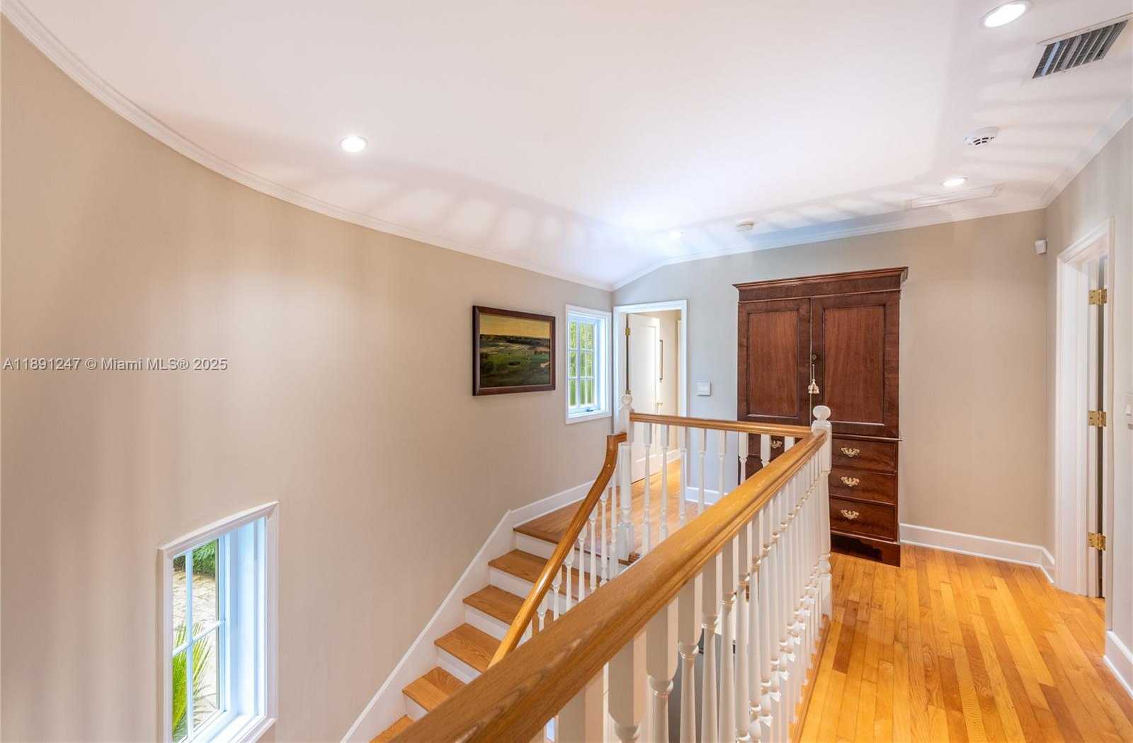Small Image of 1036 SOUTH GREENWAY DR, Coral Gables Number 20