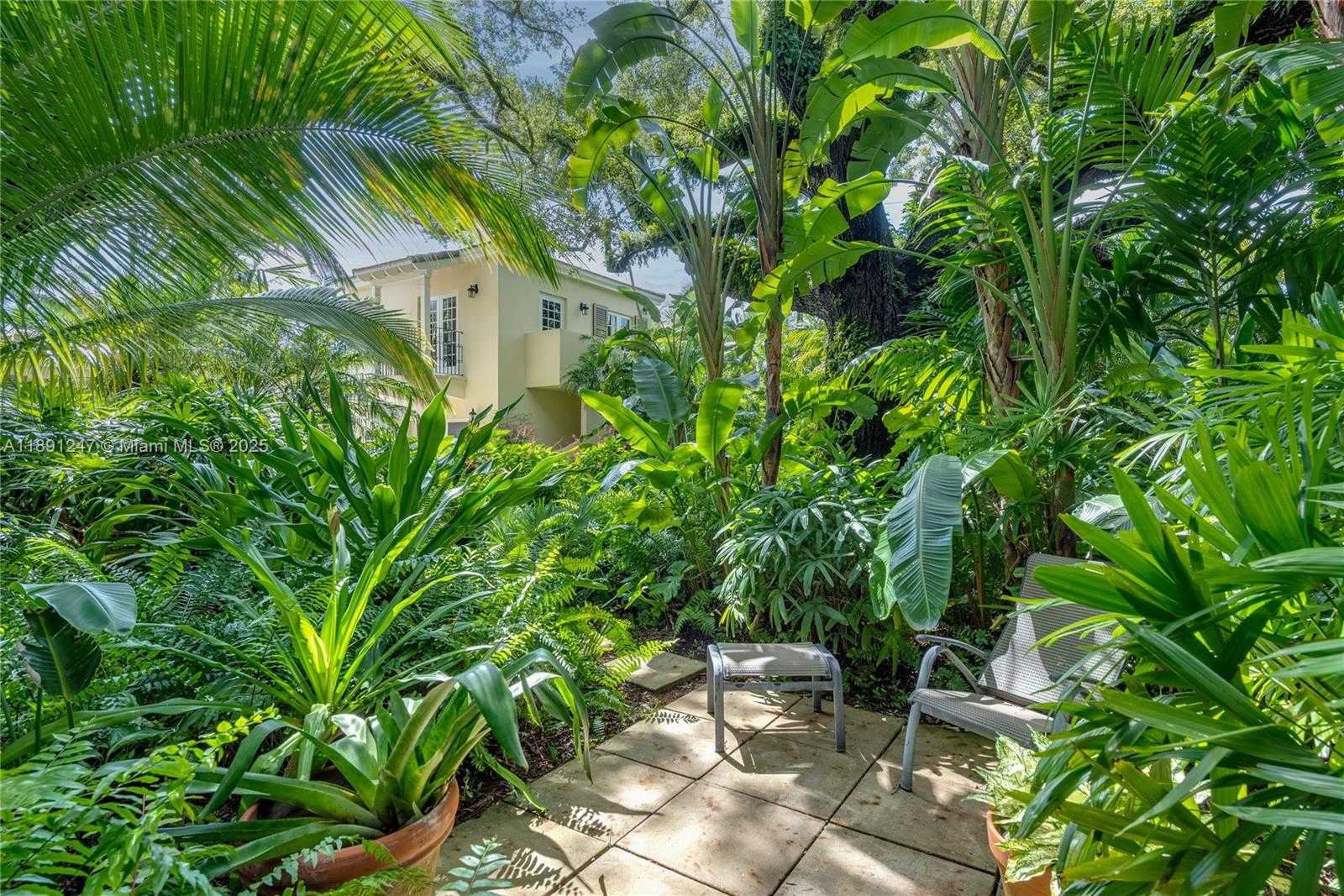 Small Image of 1036 SOUTH GREENWAY DR, Coral Gables Number 38