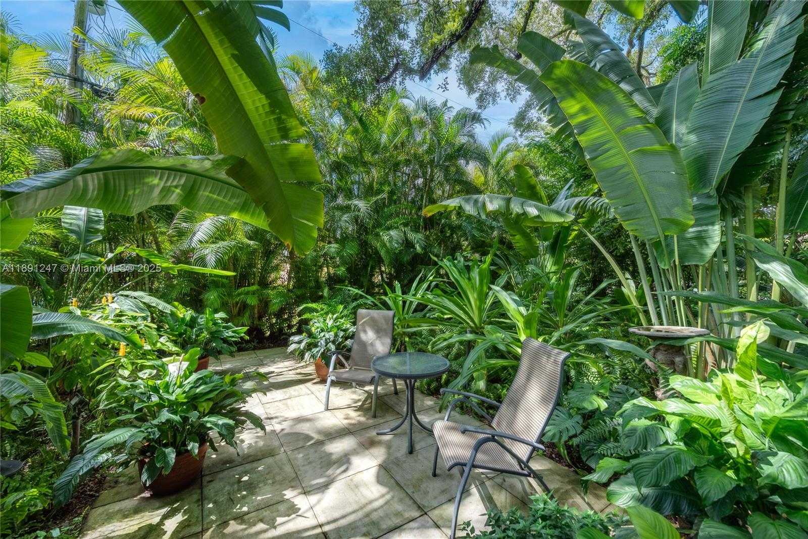 Small Image of 1036 SOUTH GREENWAY DR, Coral Gables Number 41