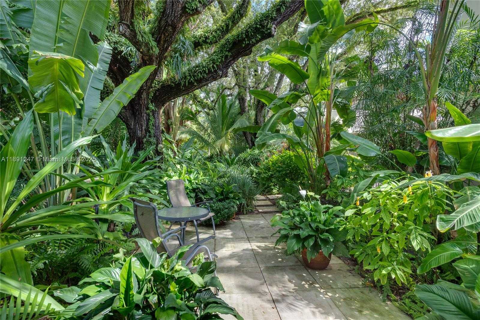 Small Image of 1036 SOUTH GREENWAY DR, Coral Gables Number 42