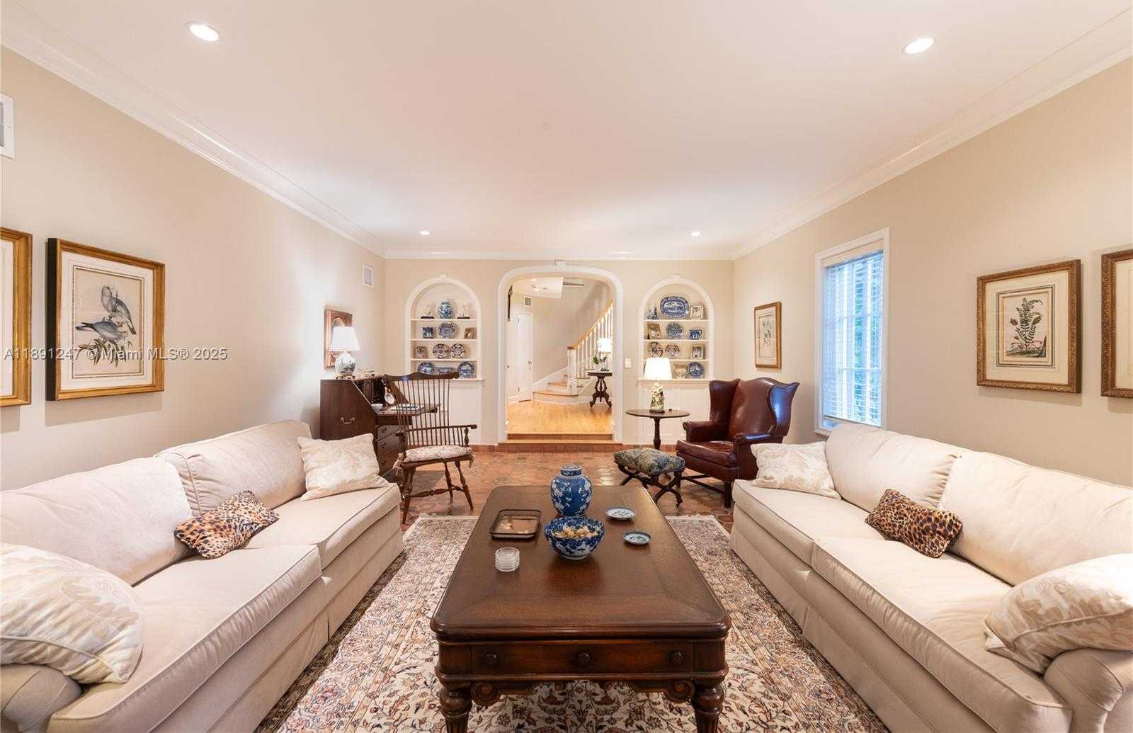 Small Image of 1036 SOUTH GREENWAY DR, Coral Gables Number 7