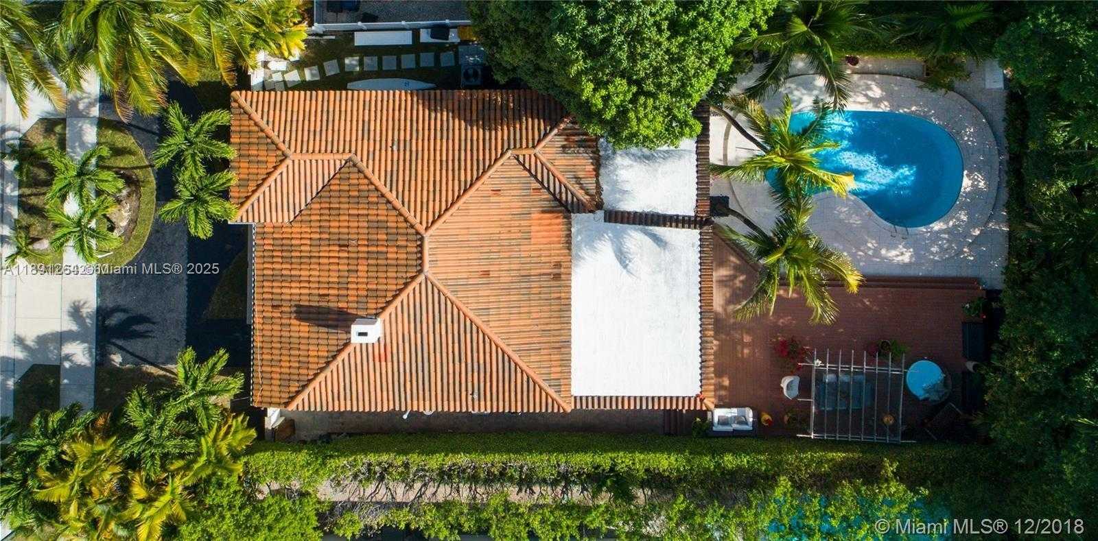 Small Image of 114 2ND DILIDO TER, Miami Beach Number 14