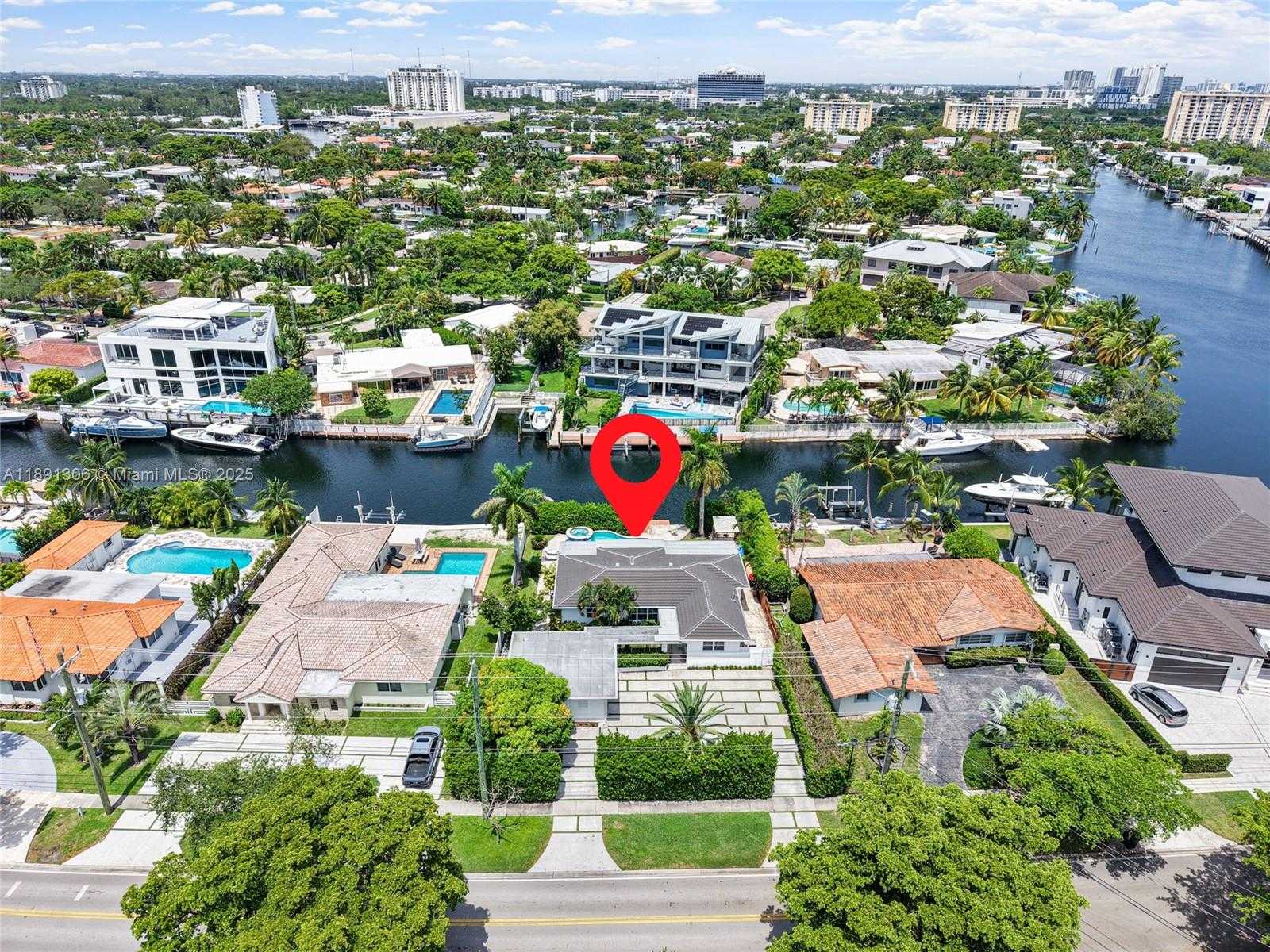 Small Image of 2115 KEYSTONE BLVD, North Miami Number 38