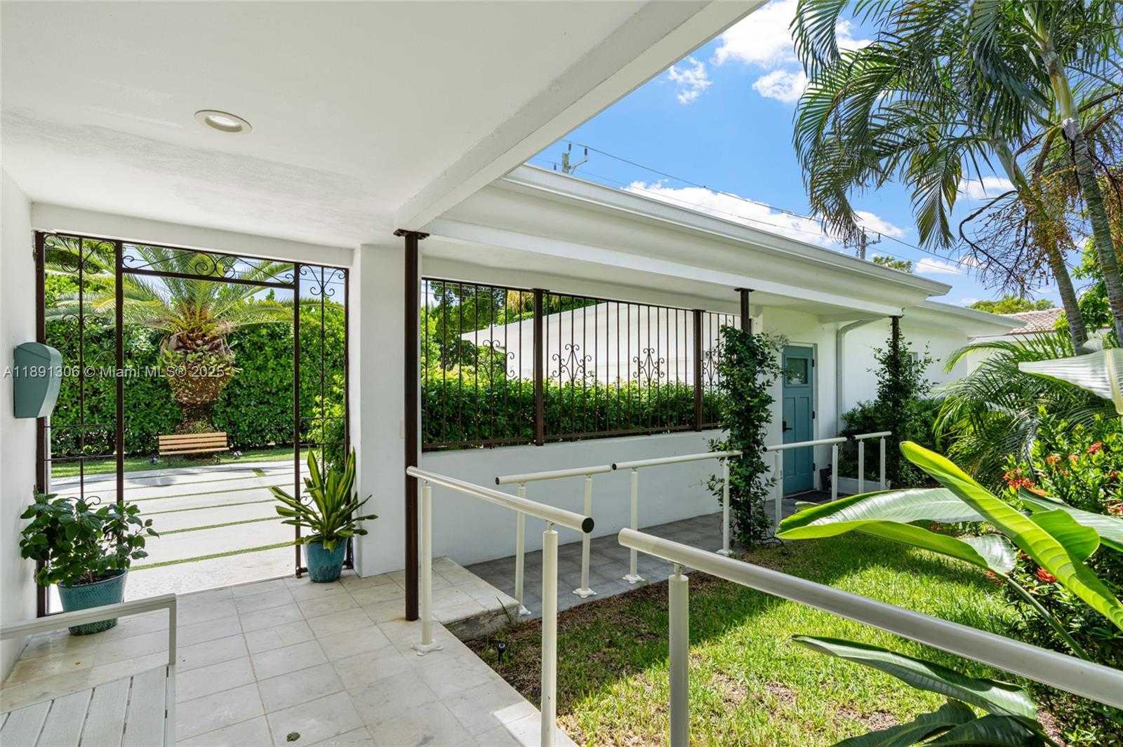 Small Image of 2115 KEYSTONE BLVD, North Miami Number 7