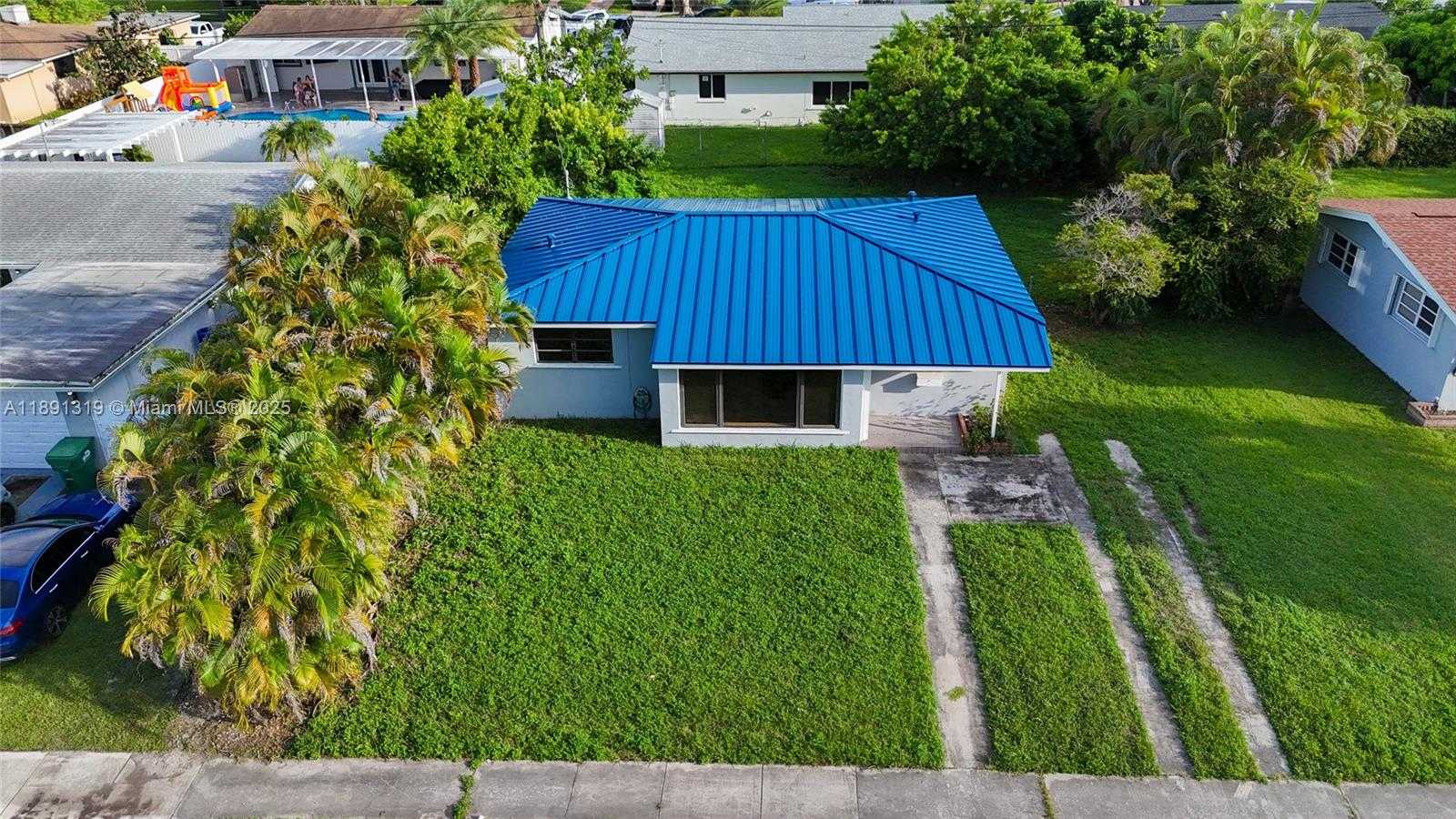Small Image of 9700 HAITIAN DR, Cutler Bay Number 2