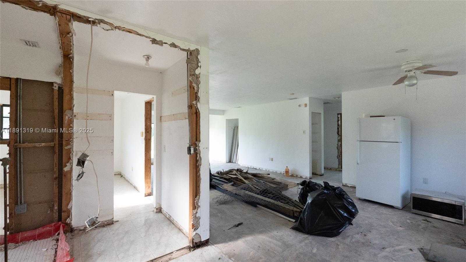 Small Image of 9700 HAITIAN DR, Cutler Bay Number 5