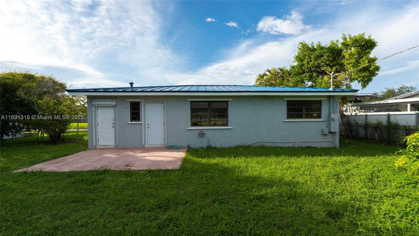 Small Image of 9700 HAITIAN DR, Cutler Bay Number 6