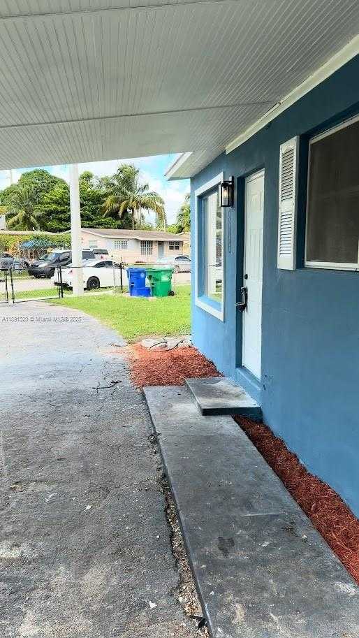 Small Image of 318 NORTH WEST 30TH AVE, Fort Lauderdale Number 2