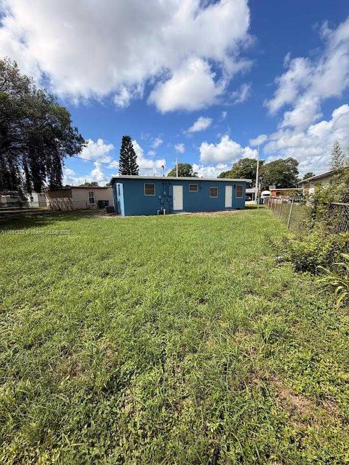 Small Image of 318 NORTH WEST 30TH AVE, Fort Lauderdale Number 4