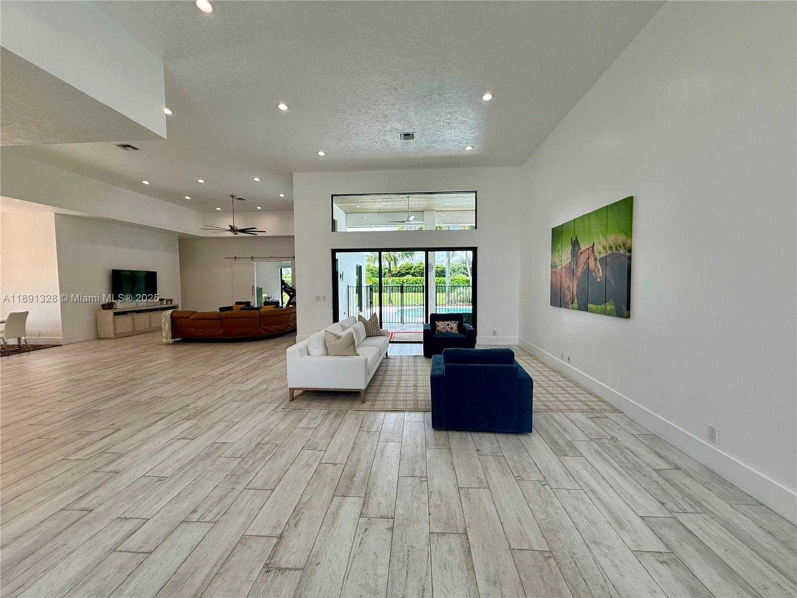 Small Image of 14984 ROAN CT, Wellington Number 29