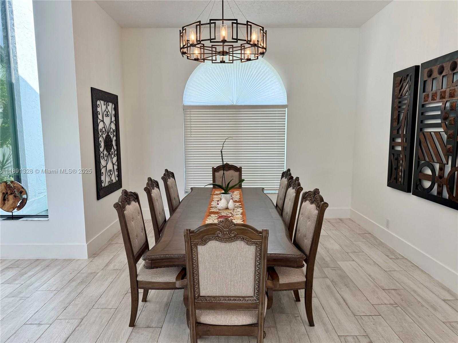 Small Image of 14984 ROAN CT, Wellington Number 32