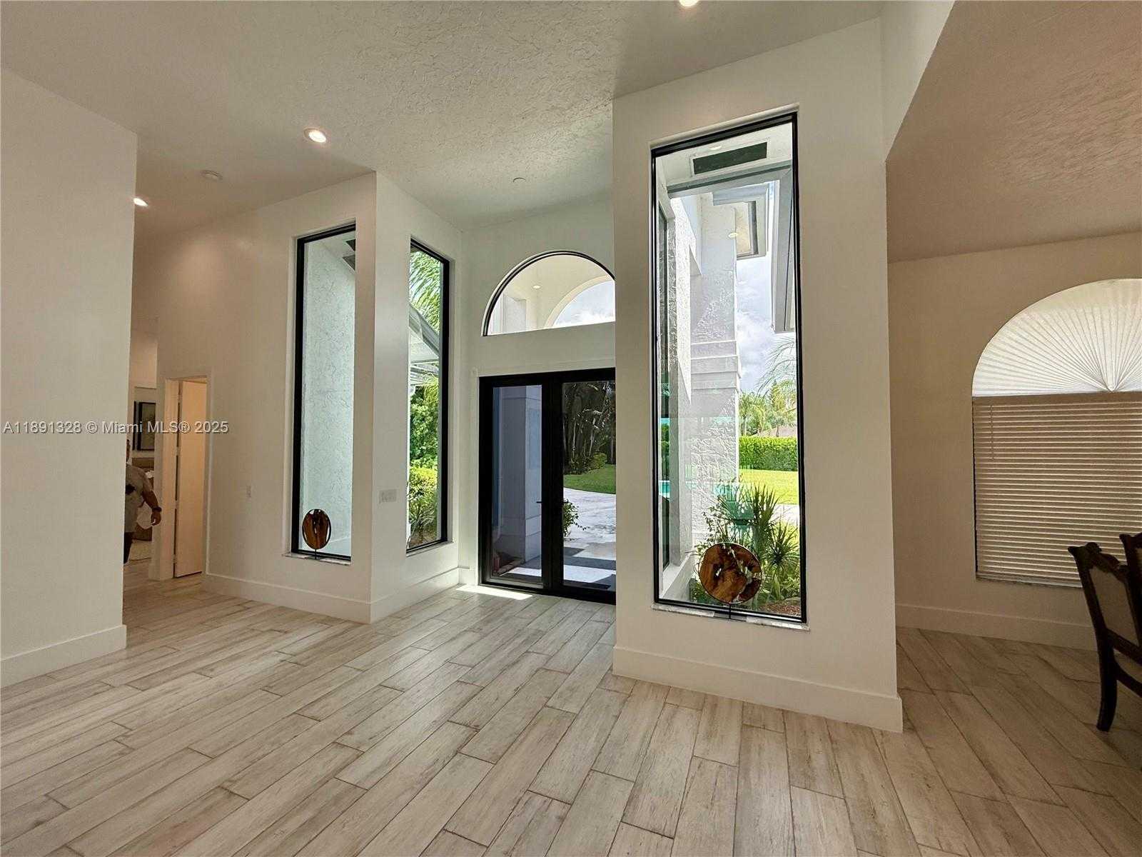 Small Image of 14984 ROAN CT, Wellington Number 34