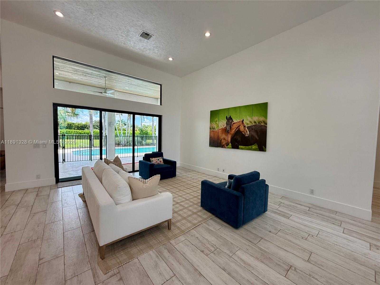 Small Image of 14984 ROAN CT, Wellington Number 35