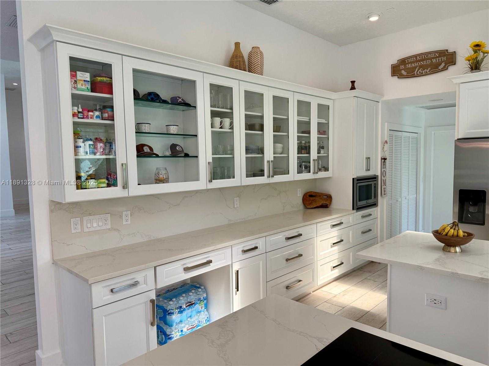 Small Image of 14984 ROAN CT, Wellington Number 41