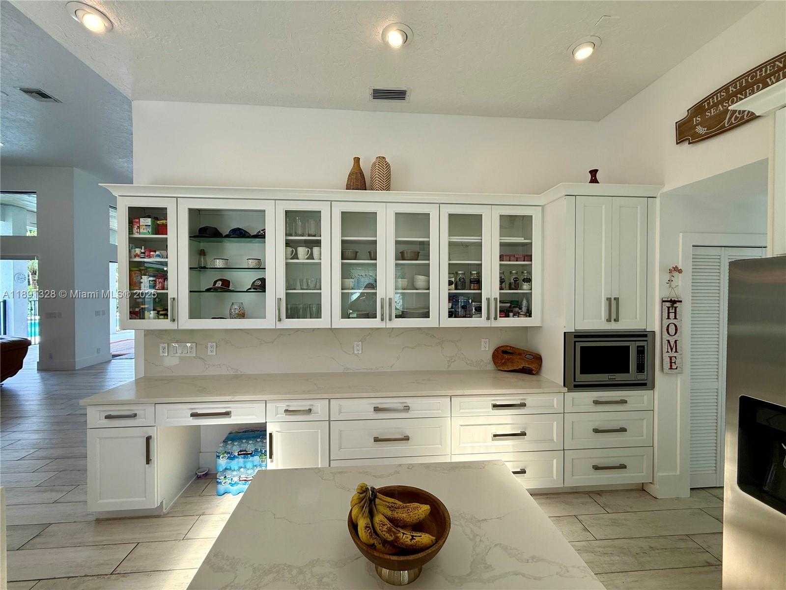 Small Image of 14984 ROAN CT, Wellington Number 45