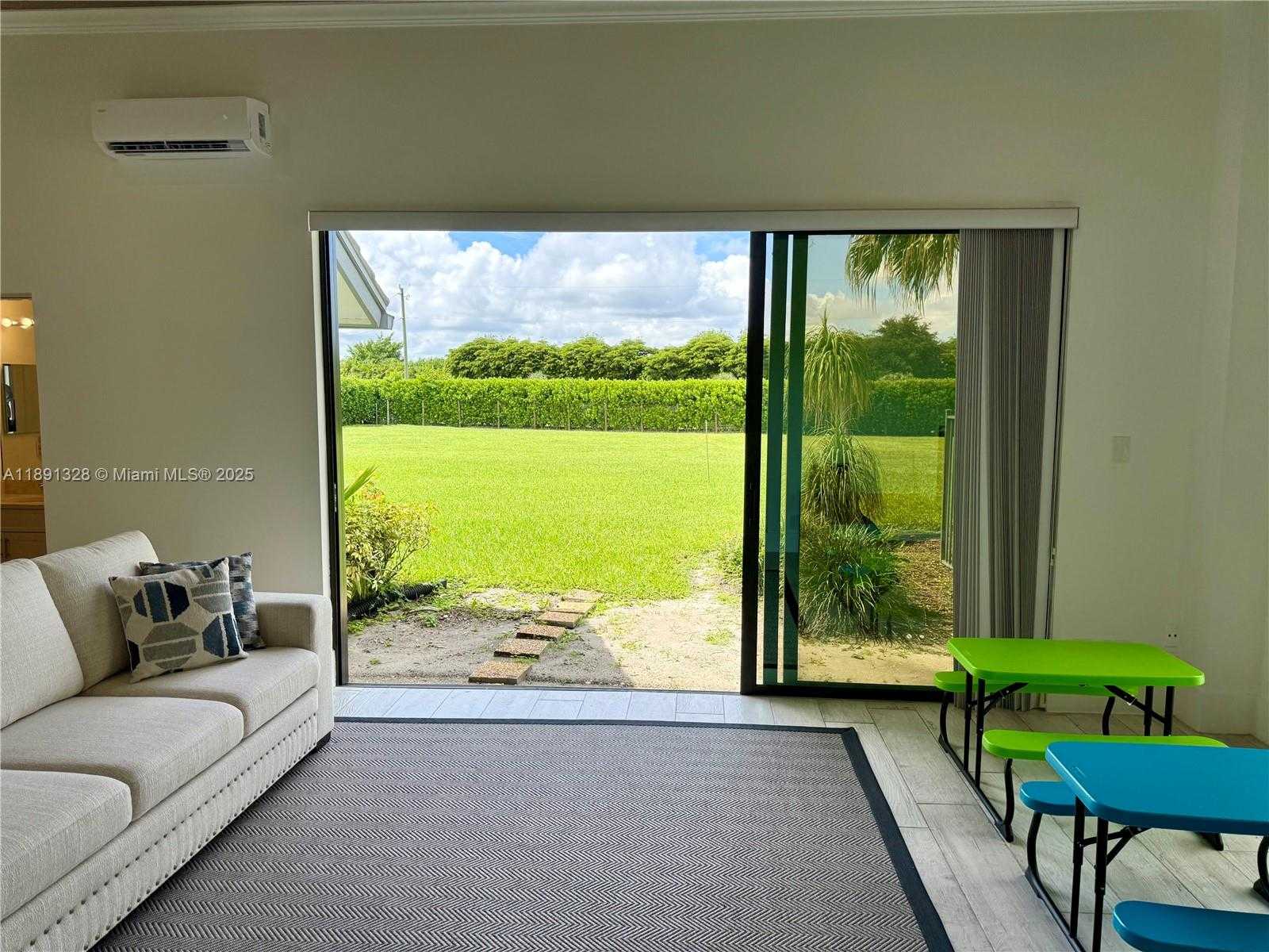 Small Image of 14984 ROAN CT, Wellington Number 49