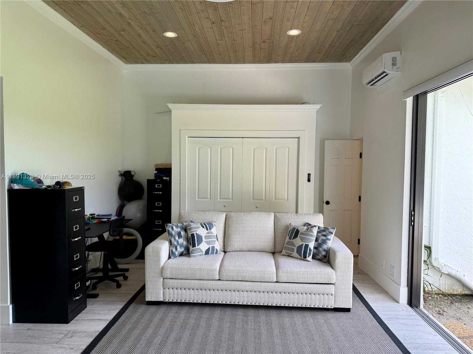 Small Image of 14984 ROAN CT, Wellington Number 55