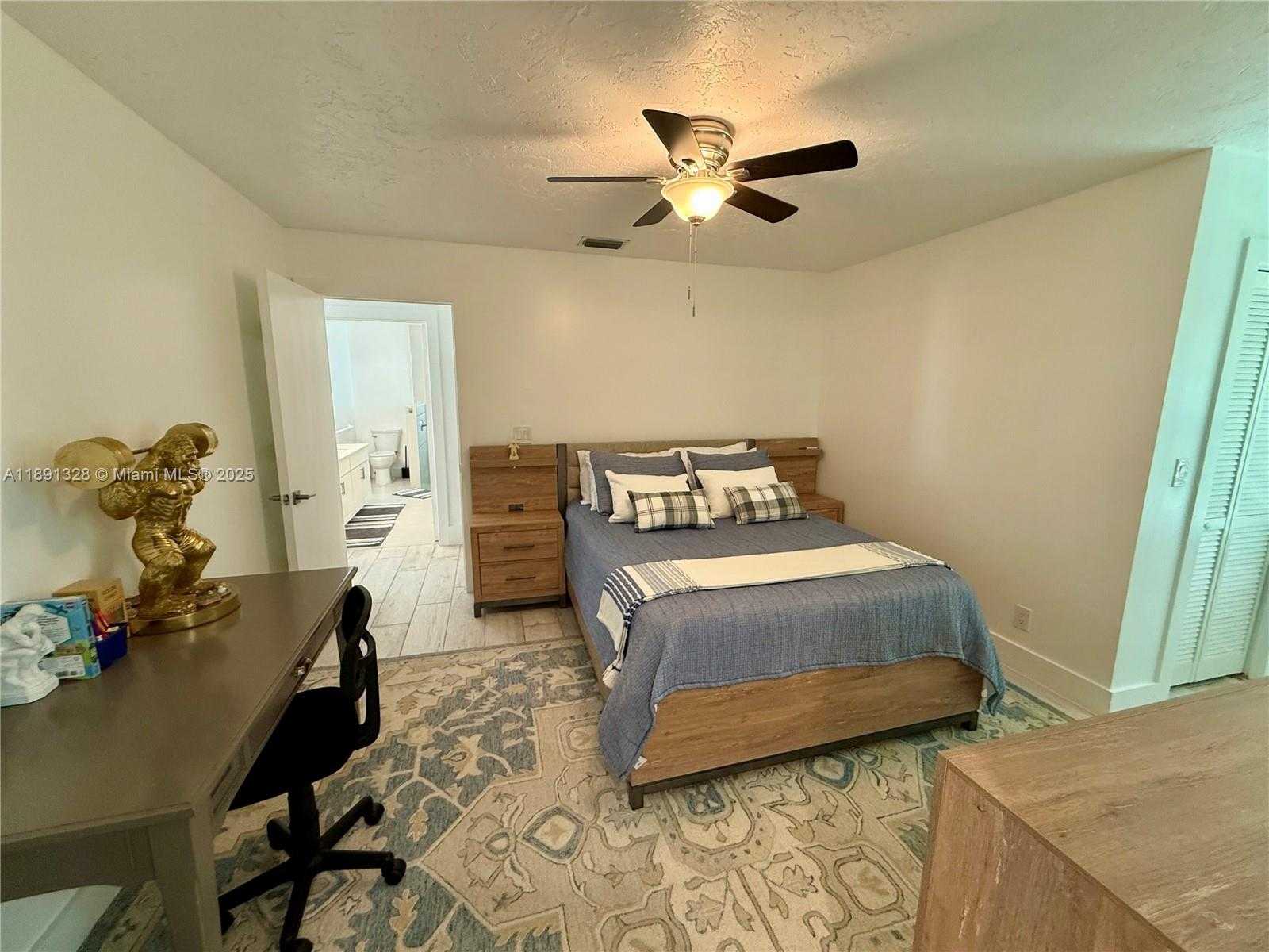 Small Image of 14984 ROAN CT, Wellington Number 58