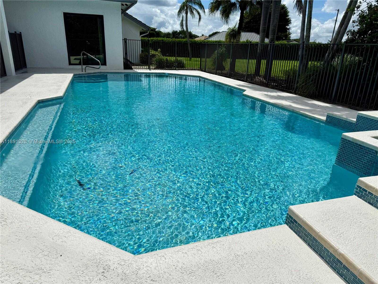 Small Image of 14984 ROAN CT, Wellington Number 68