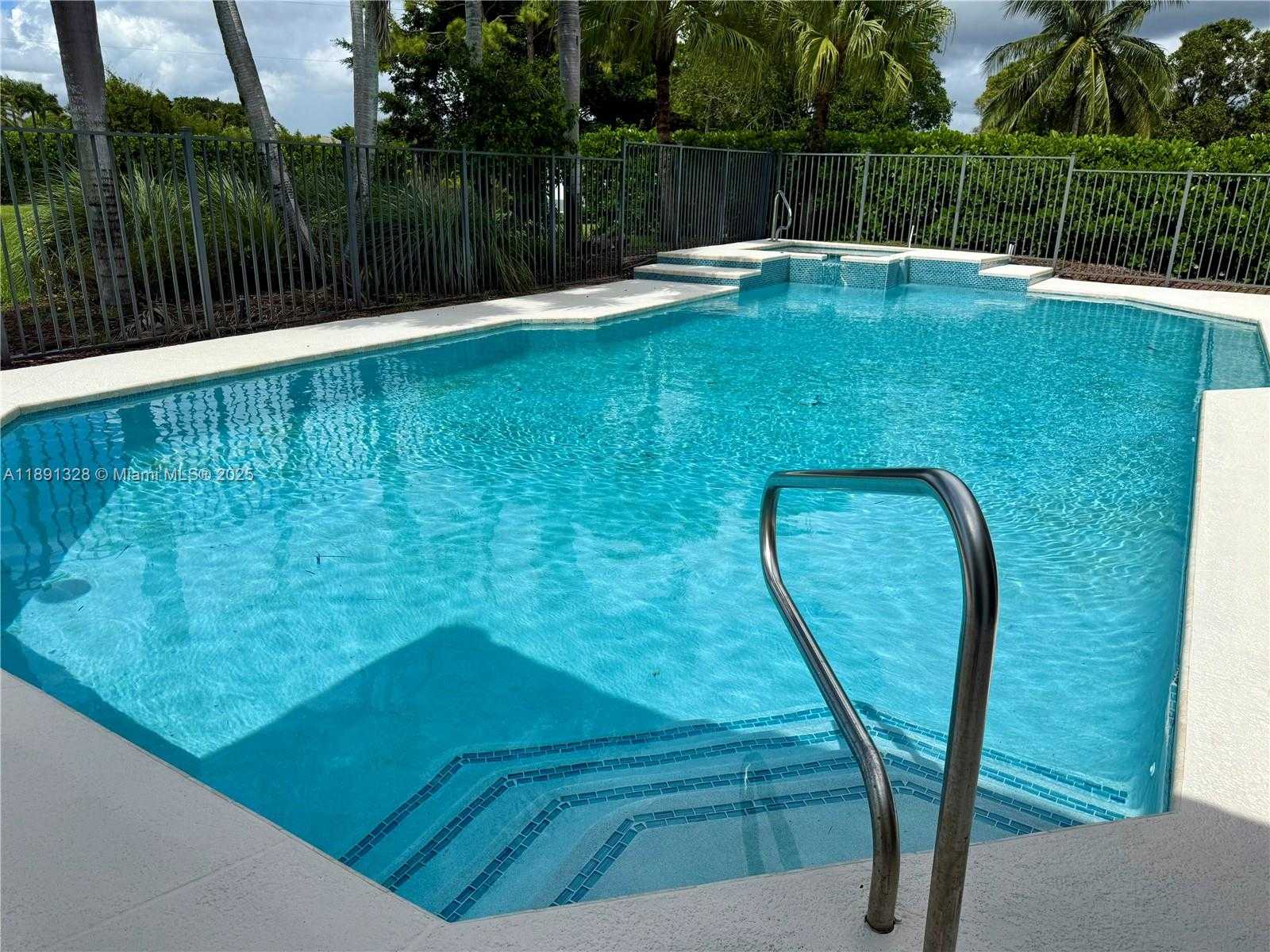 Small Image of 14984 ROAN CT, Wellington Number 71