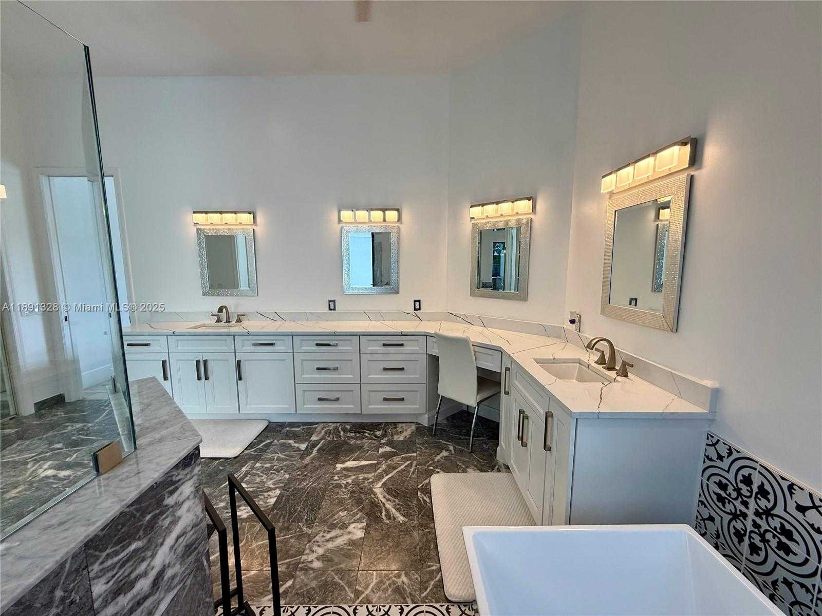 Small Image of 14984 ROAN CT, Wellington Number 81