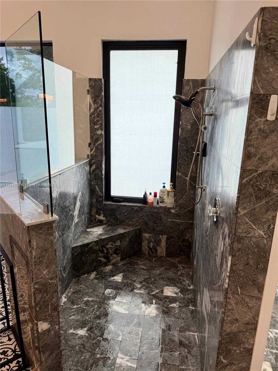 Small Image of 14984 ROAN CT, Wellington Number 82