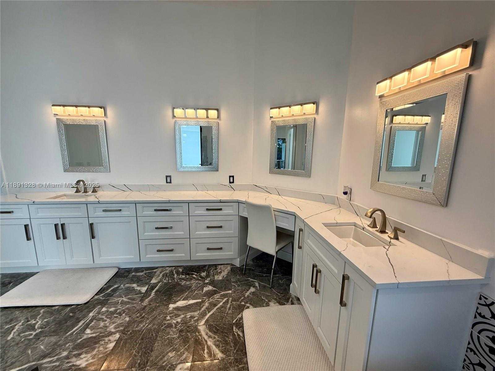 Small Image of 14984 ROAN CT, Wellington Number 84