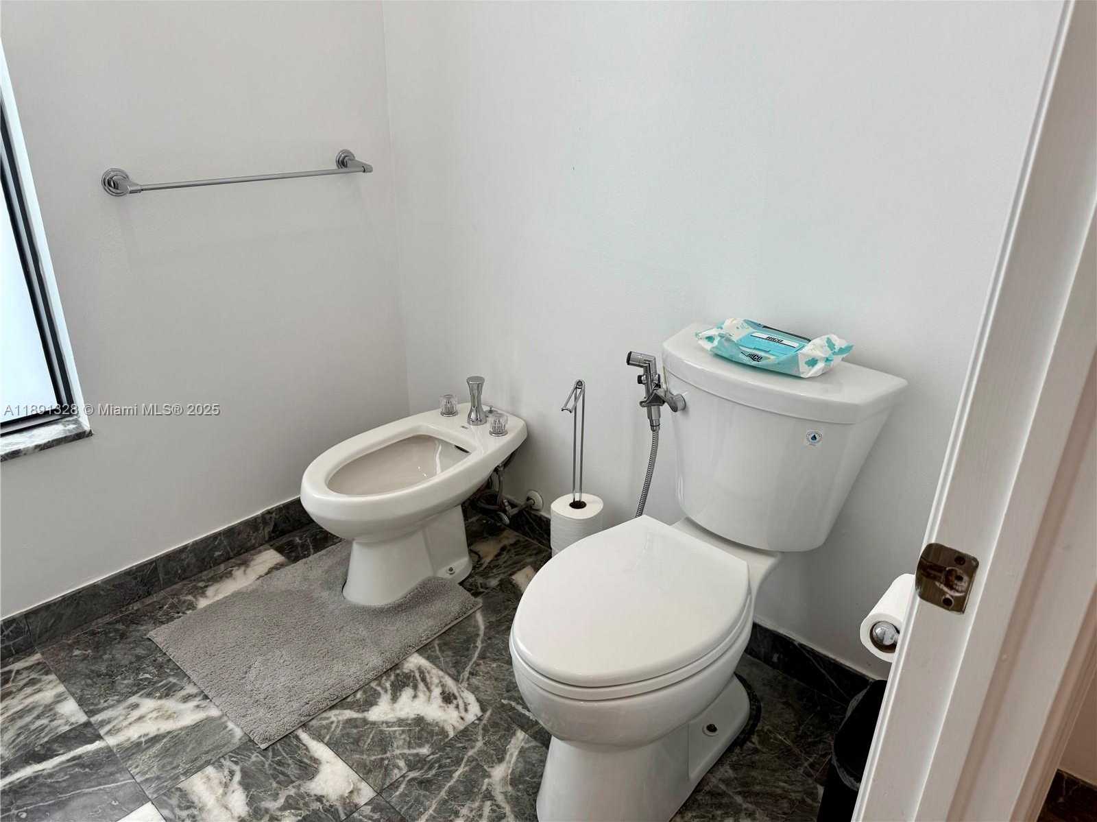 Small Image of 14984 ROAN CT, Wellington Number 85