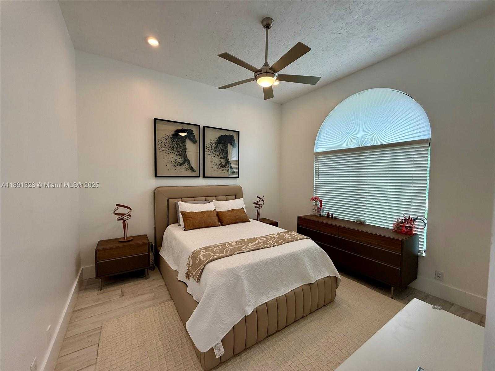 Small Image of 14984 ROAN CT, Wellington Number 87