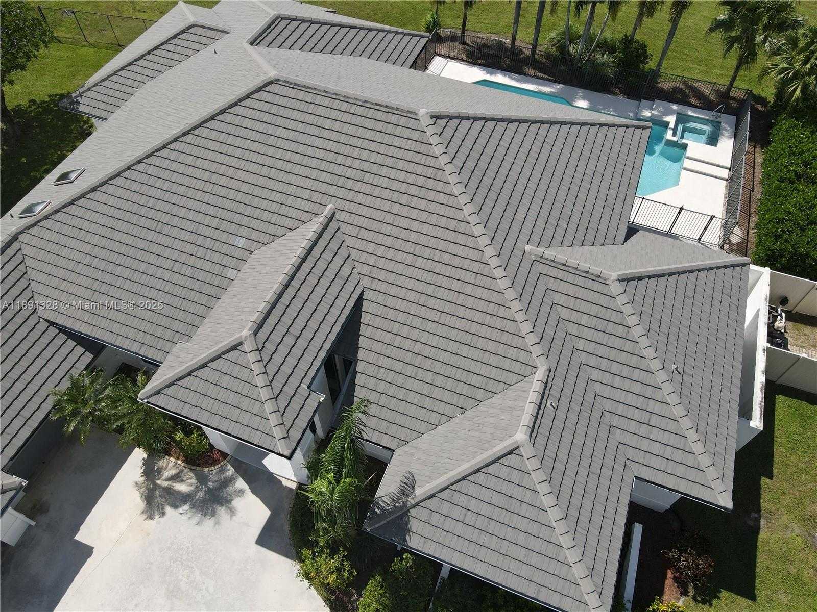 Small Image of 14984 ROAN CT, Wellington Number 92