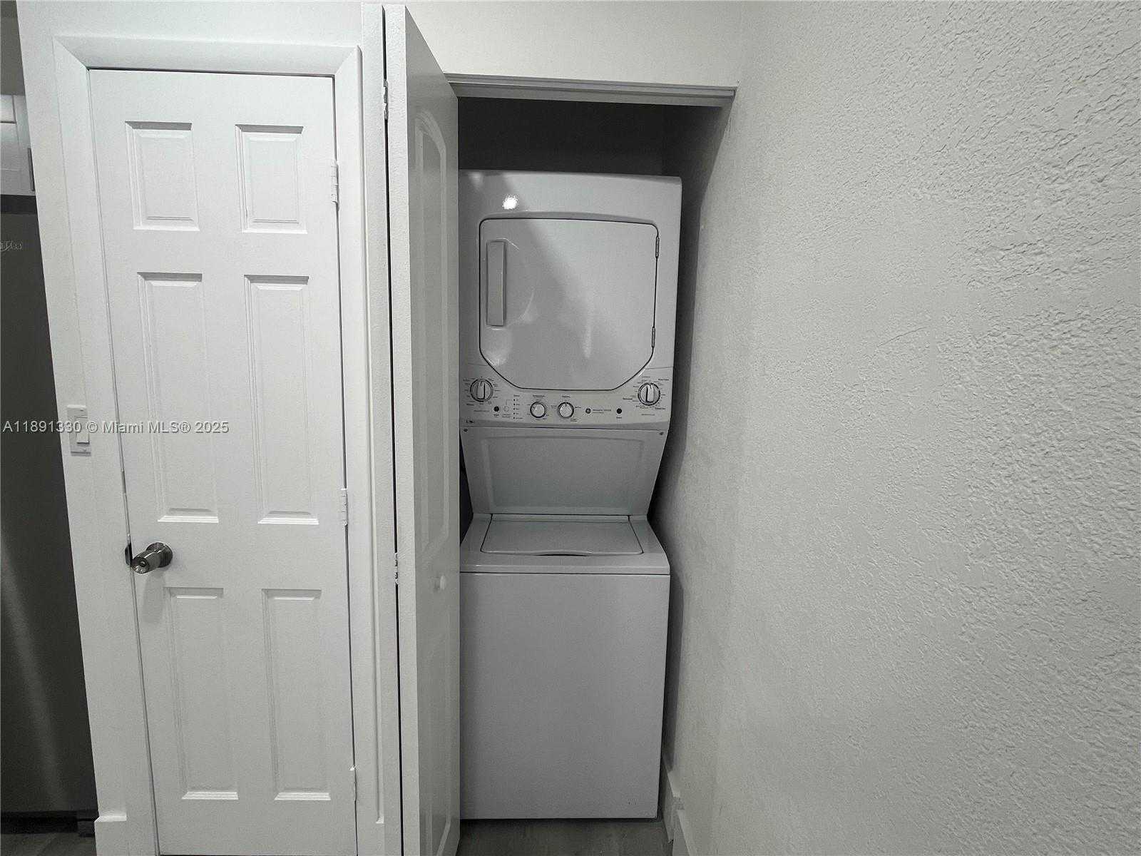 Small Image of 1923 NORTH WEST 66TH ST, Miami Number 7