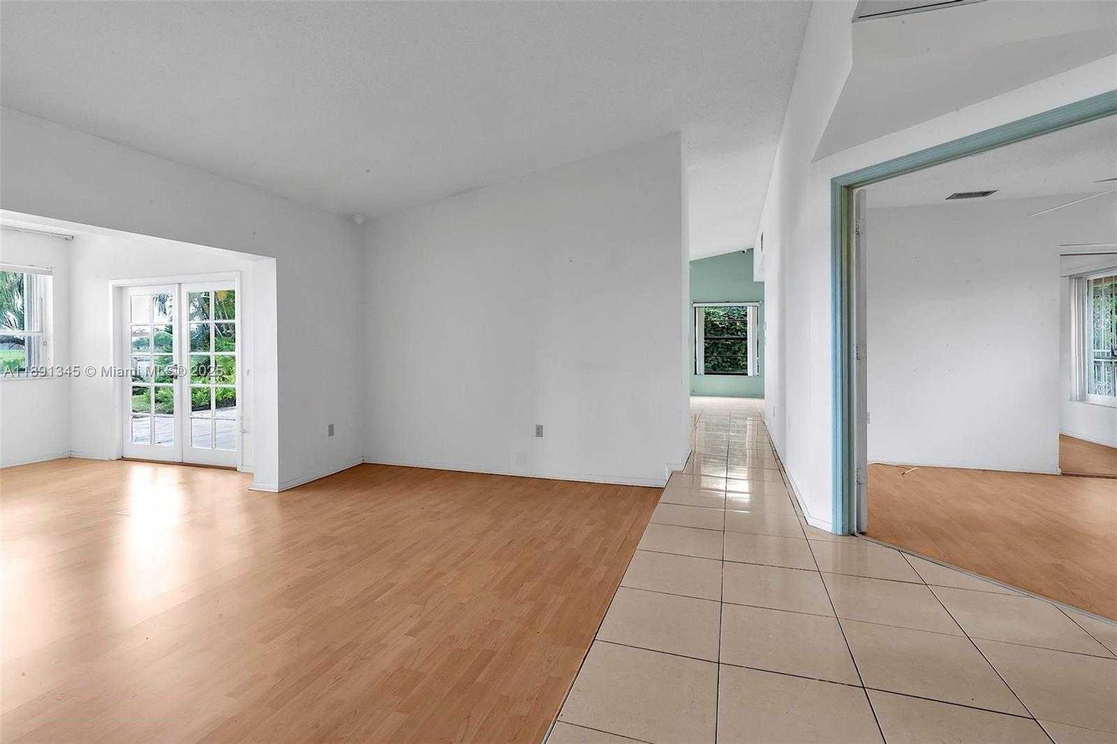 Small Image of 4521 SOUTH WEST 146TH CT, Miami Number 16